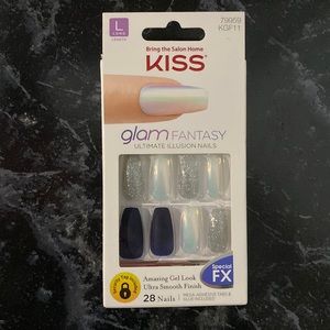 Kiss Glam Fantasy glue/press on nails